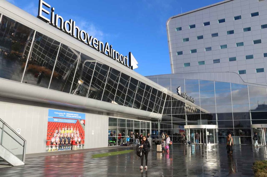 Airport transfer Eindhoven - Amsterdam city center