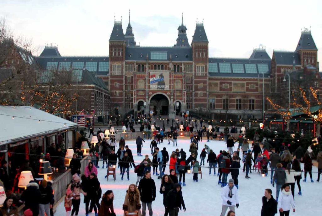 Is it worth visiting the Amsterdam Festival of Lights?