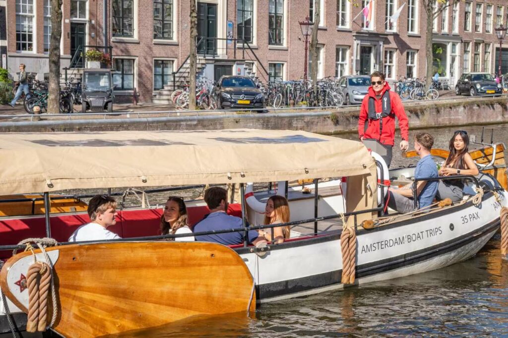 Private family boat trip