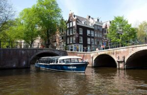 Blue Boat Canal Cruise in Amsterdam: Information, Prices, and Tickets